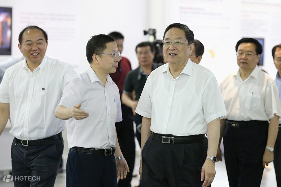 3、2014年06月07日天下政协主席俞正声视察尊龙凯时科技 .jpg